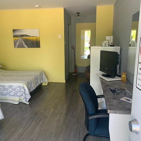 Motel Valois Yl Inc Acton Vale Εξωτερικό φωτογραφία